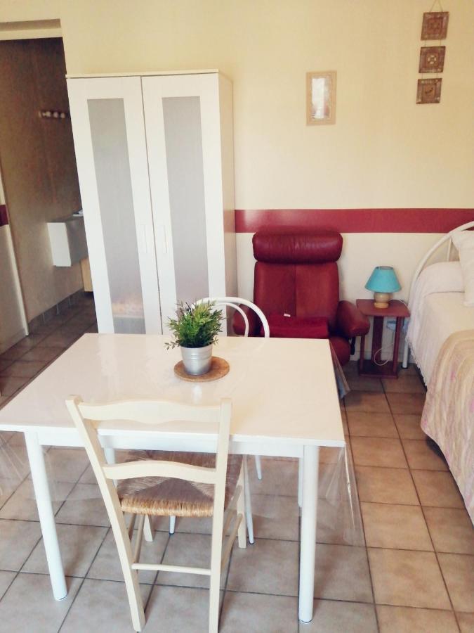 Residence Les Plus Pres โจนแซค ภายนอก รูปภาพ